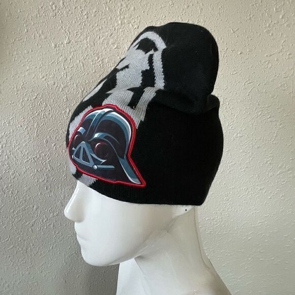 Angry Birds Darth Vadar Stocking Cap EUC - Picture 2 of 5
